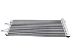 Kondenzátor klimatizace