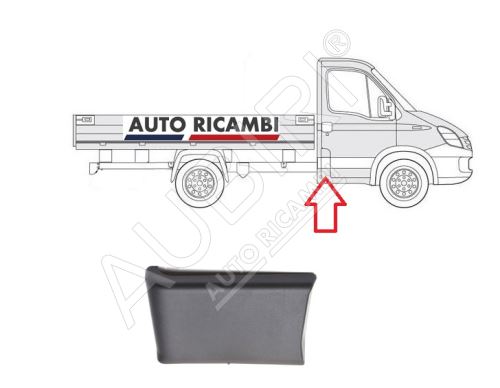 Ochranná lišta Iveco Daily 2000-2014 pravá, za přední dveře, valník